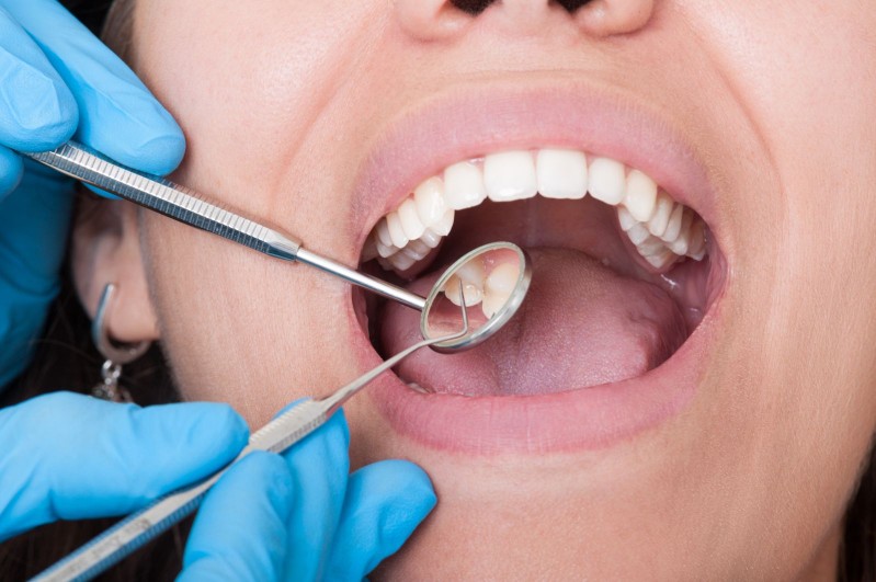 Можно ли вылечить зуб в домашних условиях?